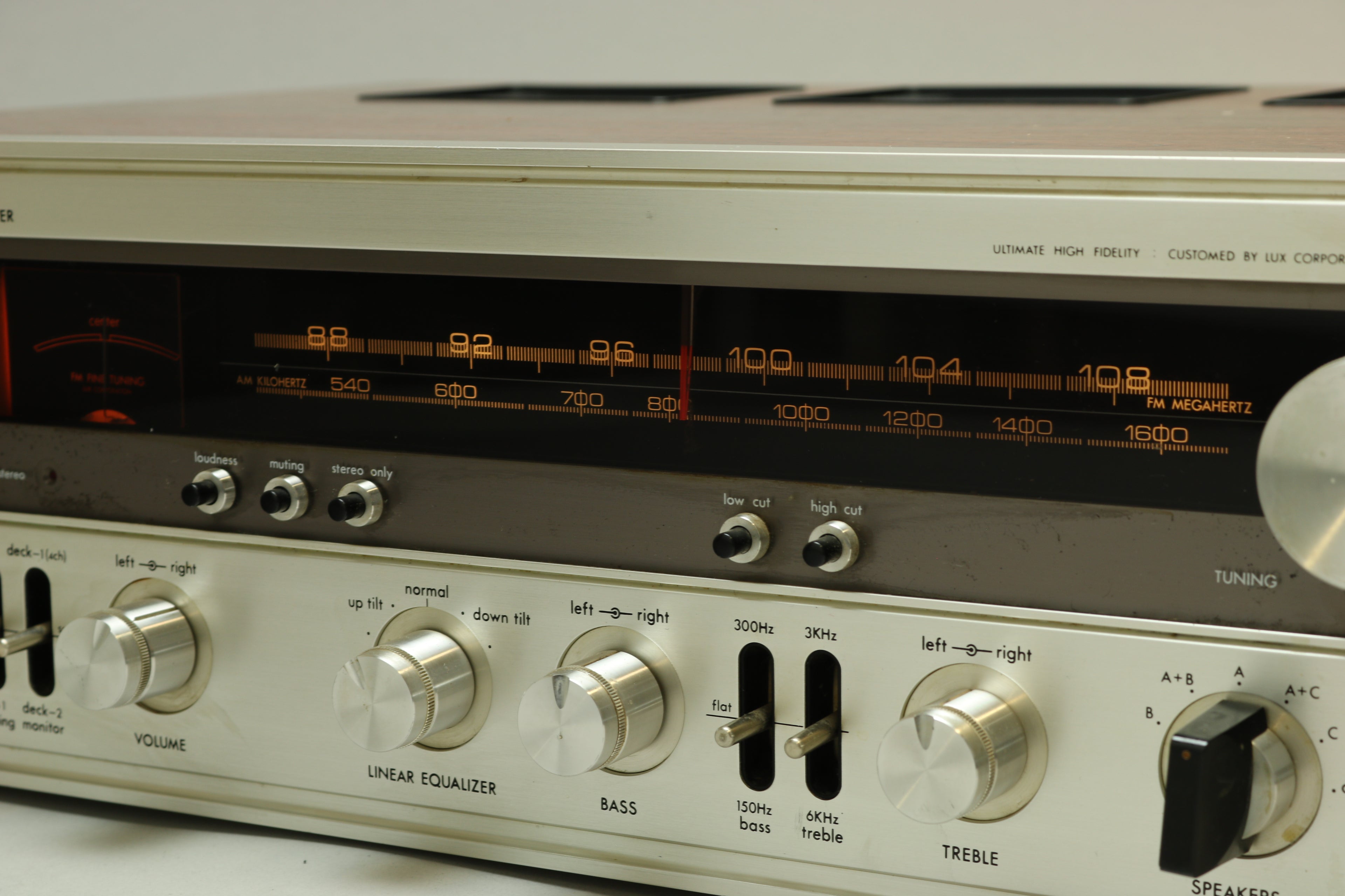 Luxman R-1500E Receiver