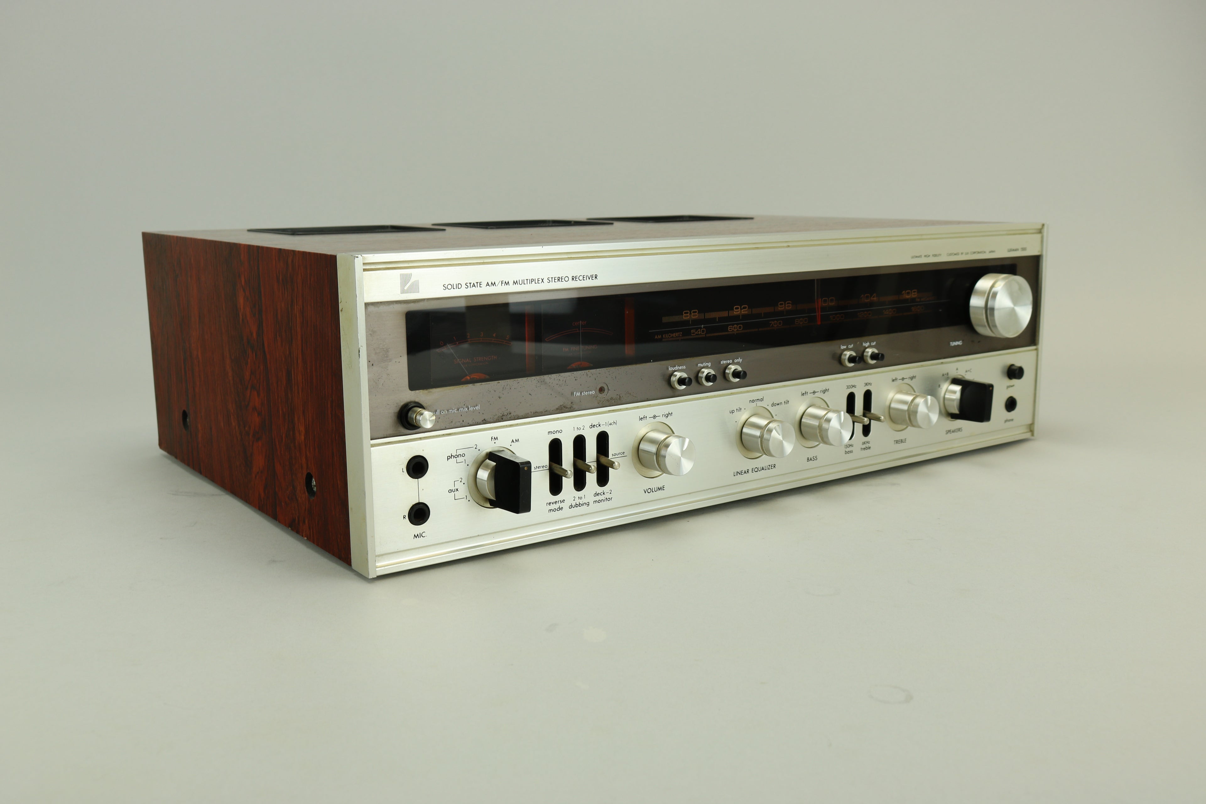 Luxman R-1500E Receiver